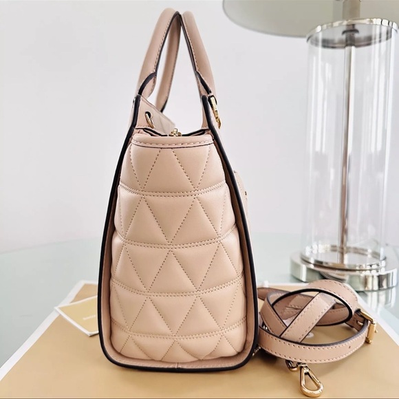 NWT Michael Kors Quilted Satchel Beige Oyster Vivianne Large Zip Shoulder Bag - Picture 3 of 12